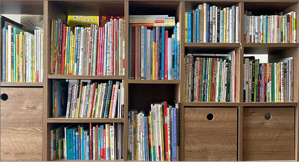 海野さんの本棚